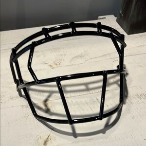 Schutt F7 EGOP III NB VC Black Football Helmet Faceguard-NEW! Never used!